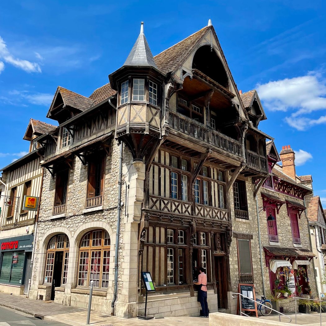 Town Moret Sur Loing 3